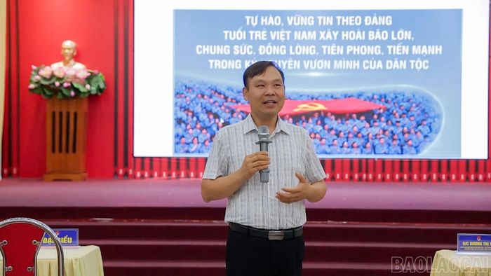 Giảng viên, Thạc sĩ Nguyễn Thái Duy - Học viện Thanh thiếu niên Việt Nam, truyền đạt nội dung chuyên đề tại lớp tập huấn.