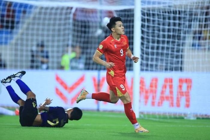 Đình Bắc sẵn sàng chớp thời cơ ở tuyến trên.