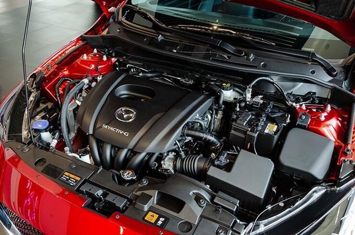 Động cơ Skyactiv-G 1.5L mang lại khả năng vận hành mượt mà và tiết kiệm.