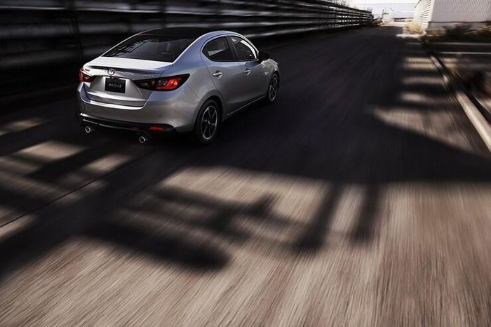Gói an toàn i-Activsense là điểm cộng lớn của Mazda2 so với các đối thủ cùng phân khúc.