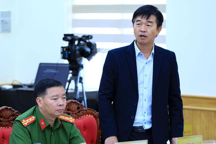 Tỉnh ủy viên, Giám đốc Sở Nông nghiệp và Môi trường Phan Nguyễn Hoàng Tân báo cáo làm rõ các nội dung thuộc thẩm quyền