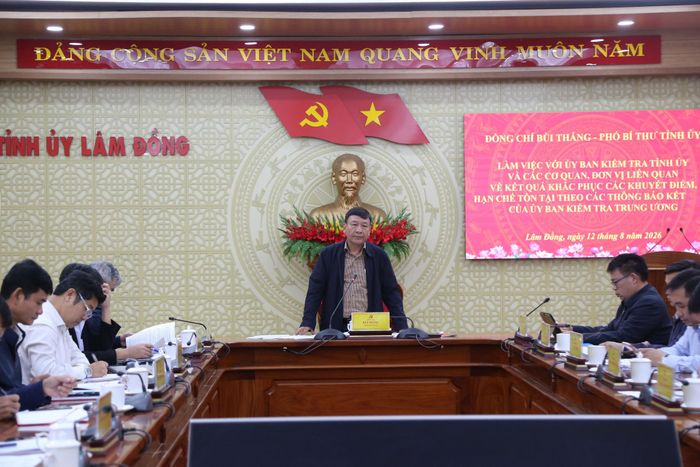 Phó Bí thư Tỉnh ủy Lâm Đồng Bùi Thắng chủ trì buổi làm việc với các cơ quan, đơn vị liên quan về kết quả các thông báo kết luận của Ủy ban Kiểm tra Trung ương
