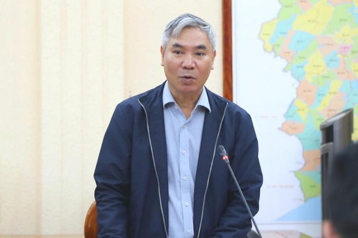Ủy viên Ban Thường vụ Tỉnh ủy, Chủ nhiệm UBKT Tỉnh ủy Lâm Đồng Nguyễn Văn Quang báo cáo tiến độ thực hiện các kết luận của UBKT Trung ương