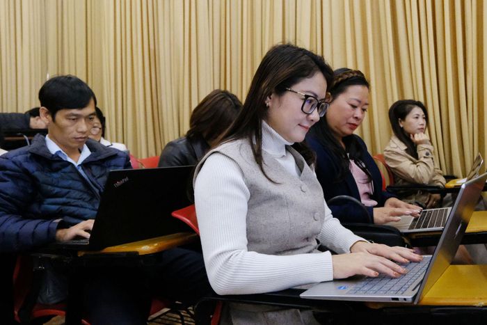 Cán bộ, viên chức, phóng viên, kỹ thuật viên thực hành thao tác sản xuất tin, bài trên hệ thống MAM