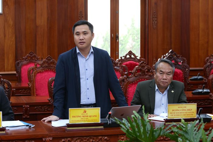 Đồng chí Trương Minh Quang, Tỉnh ủy viên, Phó Chủ tịch Ủy ban MTTQ Việt Nam tỉnh, Bí thư Tỉnh đoàn Lâm Đồng phát biểu tại buổi làm việc