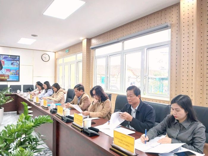 Đại diện các sở, ban, ngành Lâm Đồng tham gia tại điểm cầu Lâm Đồng
