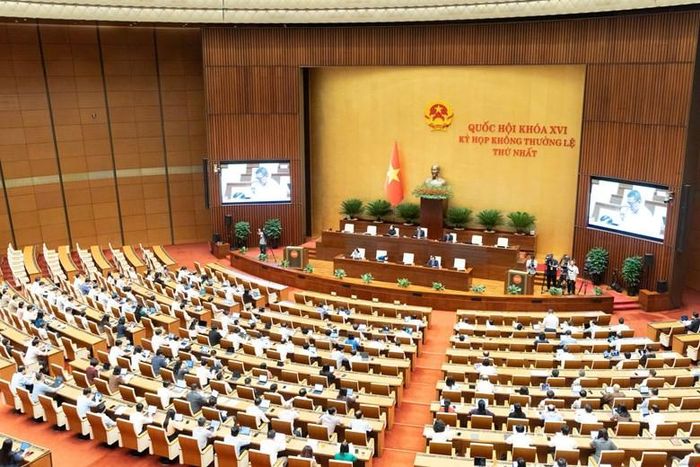 Toàn cảnh phiên thảo luận chiều 12/8