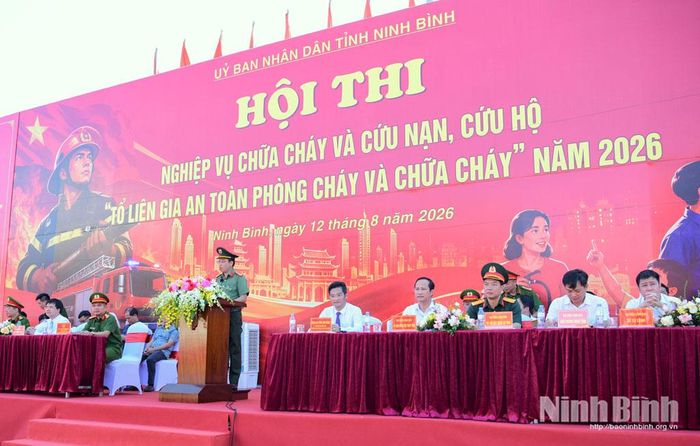 Các đại biểu dự khai mạc Hội thi.