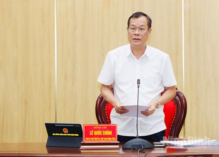 Đồng chí Lê Quốc Chỉnh, Phó Bí thư Tỉnh ủy, Chủ tịch HĐND tỉnh phát biểu thảo luận tại Tổ số 1.