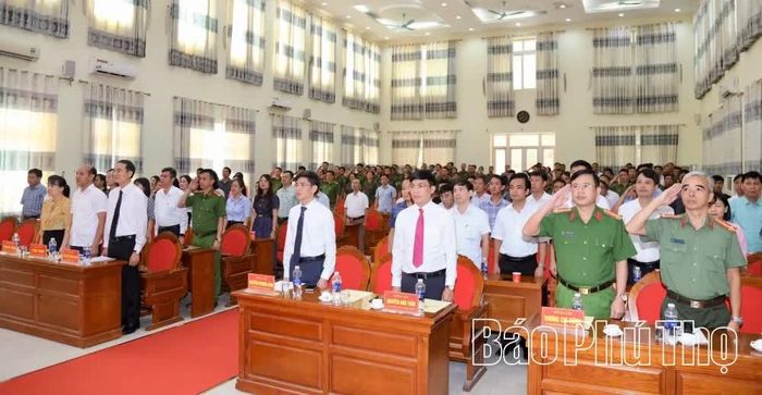 Các đại biểu tham dự Ngày hội Toàn dân bảo vệ an ninh Tổ quốc xã Vĩnh Tường.