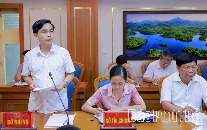Lãnh đạo Sở Nội vụ trình bày dự thảo Đề án.