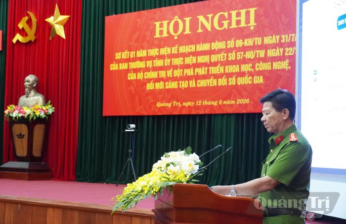 Đại diện lãnh đạo các ngành trình bày tham luận tại hội nghị - Ảnh: X.P