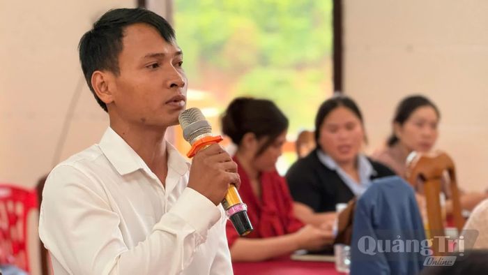 Cử tri kiến nghị cần sớm đầu tư nhà máy nước sạch cho người dân sử dụng - Ảnh: Hoàng Hùng