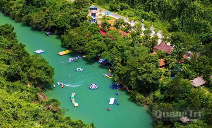 Du lịch Phong Nha-Kẻ Bàng đã có bước phát triển tích cực, từng bước khẳng định vị thế là một trong những điểm đến du lịch tiêu biểu của Việt Nam - Ảnh: VQG PN-KB