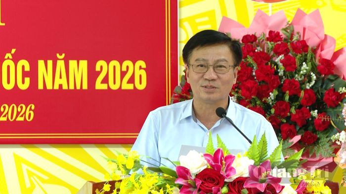 Đồng chí Đào Mạnh Hùng, Phó Chủ tịch Thường trực Uỷ ban MTTQ Việt Nam tỉnh phát biểu chỉ đạo tại ngày hội - Ảnh: Đ.A