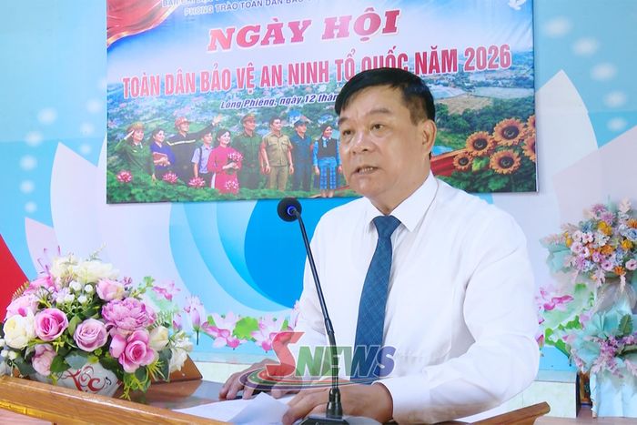 Lãnh đạo xã Lóng Phiêng phát biểu tại Ngày hội.