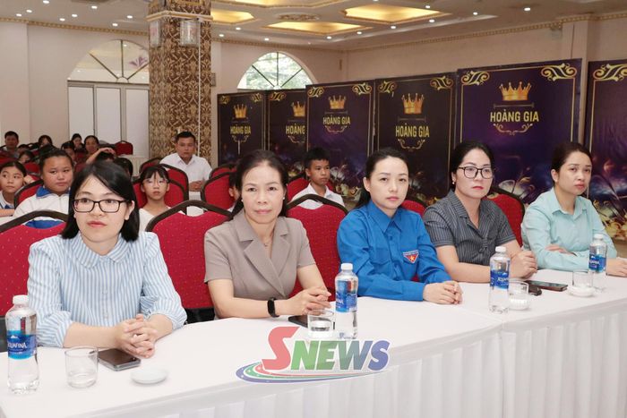 Đại biểu tham dự hội nghị