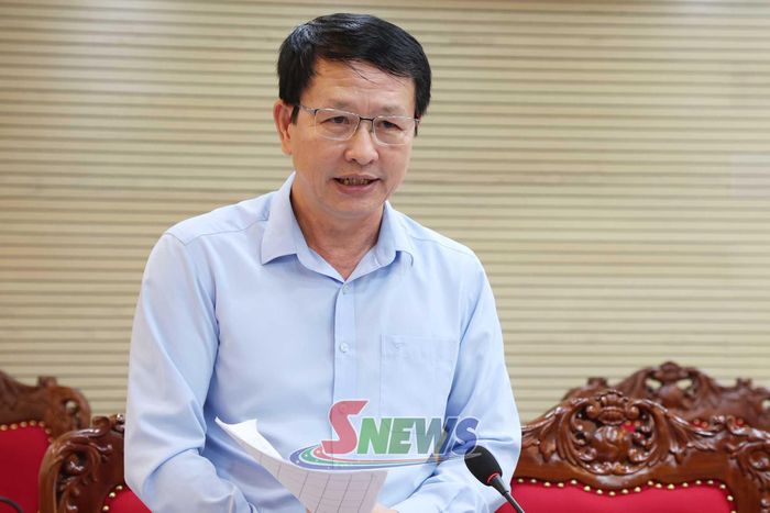 Lãnh đạo Sở Giáo dục và Đào tạo phát biểu ý kiến tại chương trình làm việc.