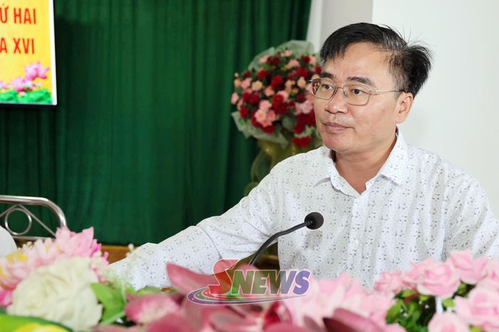 Lãnh đạo xã Tà Xùa đã báo cáo tình hình phát triển kinh tế - xã hội, bảo đảm quốc phòng, an ninh 7 tháng đầu năm; nhiệm vụ và giải pháp 5 tháng cuối năm 2026