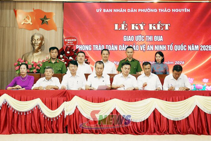 Các tổ dân phố ký kết giao ước thi đua thực hiện phong trào Toàn dân bảo vệ an ninh Tổ quốc năm 2026.