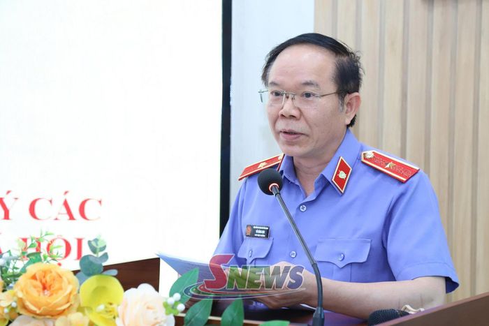 Lãnh đạo Viện Kiểm sát nhân dân tỉnh phát biểu tại Lễ ký kết.