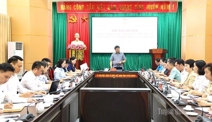 Đồng chí Hà Trung Kiên, Ủy viên Ban Thường vụ Tỉnh ủy, Phó Chủ tịch Thường trực Ủy ban MTTQ Việt Nam tỉnh, Trưởng Ban Chỉ đạo chủ trì hội nghị.