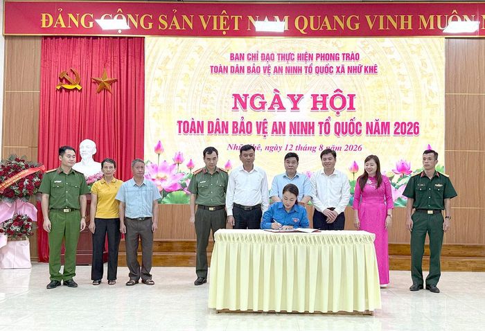 Các cơ quan, đơn vị ký tham gia phát động phong trào Toàn dân bảo vệ an ninh Tổ quốc và ký giao ước thi đua thực hiện phong trào năm 2026.
