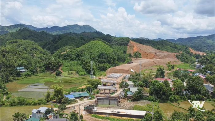 Dự án cao tốc Chợ Mới - Bắc Kạn đoạn qua địa bàn xã Thanh Mai đang được đẩy nhanh tiến độ thi công.