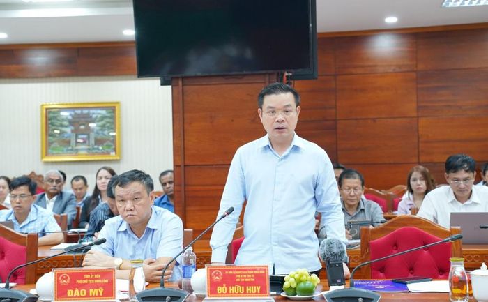 Ông Đỗ Hữu Huy - Chủ tịch UBND tỉnh Đắk Lắk phát biểu tại buổi làm việc. Ảnh: daklak.gov.vn