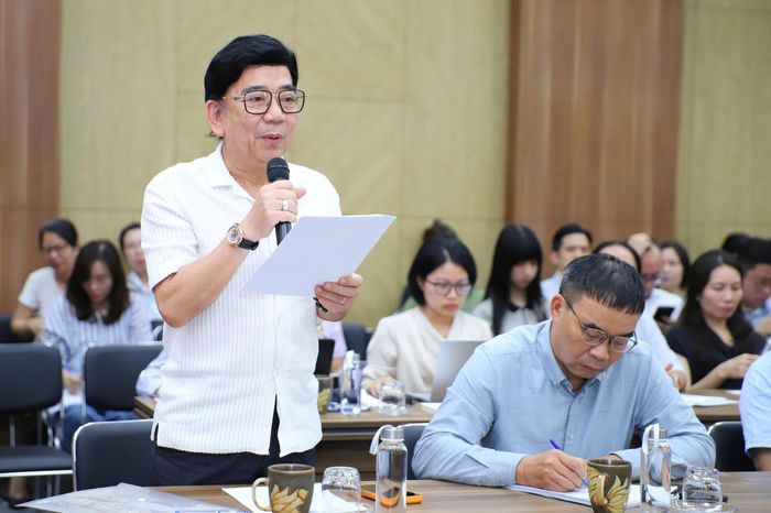 Ông Nguyễn Trường Sơn, Chủ tịch Hiệp hội Quảng cáo Việt Nam đóng góp ý kiến tại hội thảo. (Ảnh: Việt Hùng/MCST).