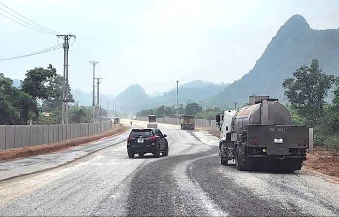 Có mặt bằng đến đâu, tổ chức thi công đến đó.