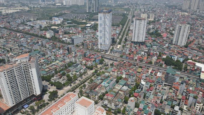 Công trình có quy mô 4 làn xe, mặt cắt ngang cầu rộng 16m. Tổng chiều dài cầu và đường dẫn khoảng 1.000m, trong đó phần cầu chính dài khoảng 668m. Dự án cũng bao gồm các hạng mục tổ chức lại giao thông, điều chỉnh đèn tín hiệu, di dời hạ tầng kỹ thuật và cây xanh nhằm bảo đảm an toàn giao thông và mỹ quan đô thị.