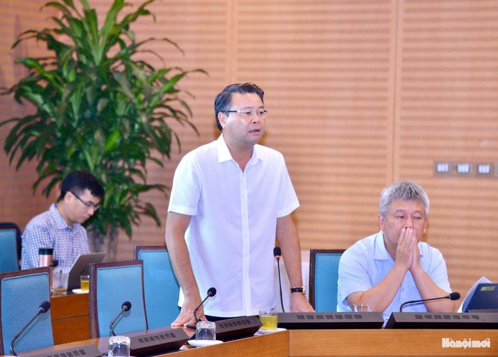 Giám đốc BQL dự án đầu tư xây dựng công trình giao thông thành phố Ngô Ngọc Vân. Ảnh: Viết Thành.