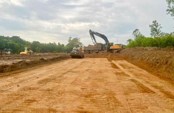 Các nhà thầu triển khai thi công cuốn chiếu, có mặt bằng sẽ vào thi công ngay.