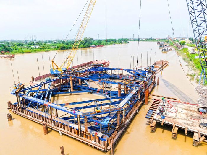 Những ngày giữa tháng 8, nhiều mũi thi công được triển khai trên toàn tuyến của dự án tuyến đường từ phường Thái Bình đến xã Hưng Hà (tỉnh Hưng Yên).