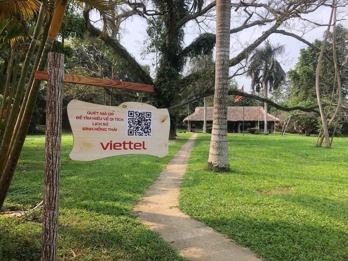 Mã QR thông minh giúp du khách dễ dàng tìm hiểu thông tin về di tích