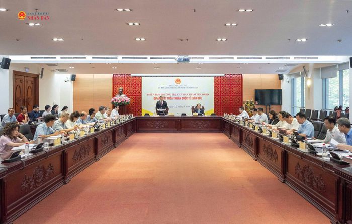 Quang cảnh phiên họp