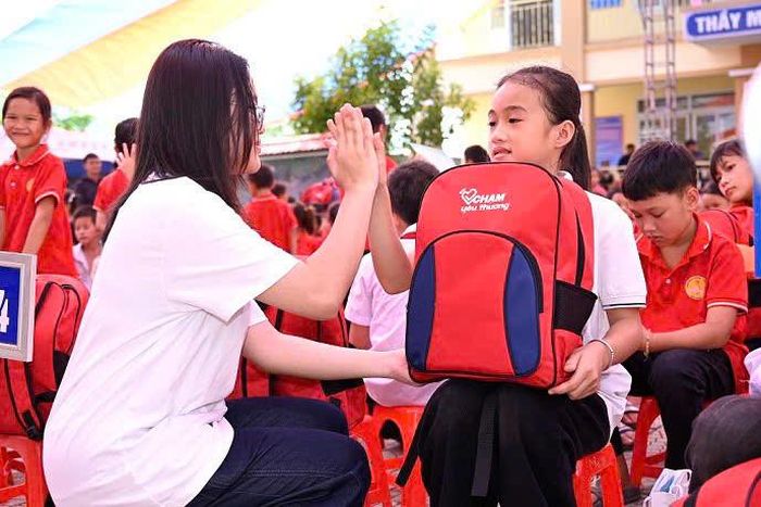 Quỹ Chạm Yêu Thương khởi động chương trình “Tiếp sức em tới trường 2026”