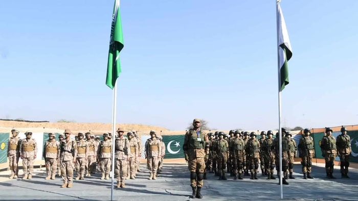 Các binh sĩ Saudi Arabia và Pakistan trong một cuộc tập trận chung, năm 2022