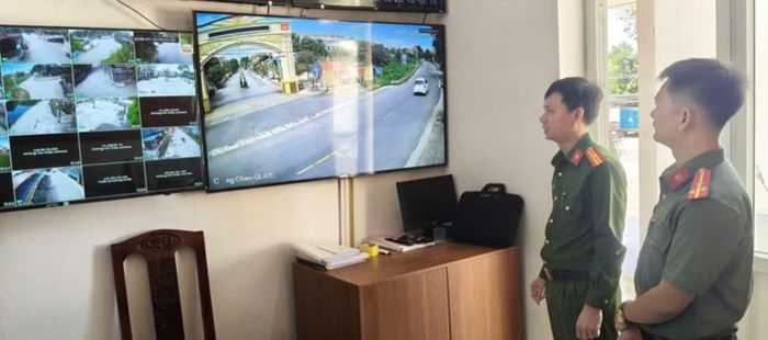Thông qua hệ thống camera an ninh, Công an xã Thọ Phú nắm bắt kịp thời các trường hợp vi phạm, lấn chiếm lòng đường, vỉa hè.