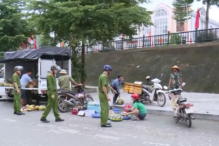 Sau hơn 2 tháng, toàn tỉnh đã giải quyết 62/62 chợ cóc, chợ tự phát và các điểm, khu vực thường xuyên lấn chiếm lòng, lề đường, vỉa hè để kinh doanh, buôn bán.