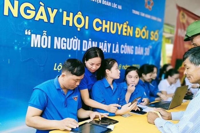 Chủ động nâng cao kỹ năng số sẽ giúp lao động trung niên thích ứng nhanh với môi trường làm việc mới.