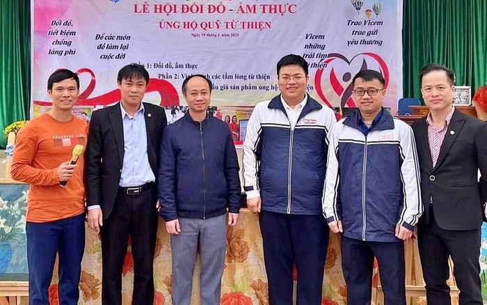 Ban Liên lạc cựu học sinh đồng hành cùng nhà trường trong "Lễ hội đổi đồ - ẩm thực".
