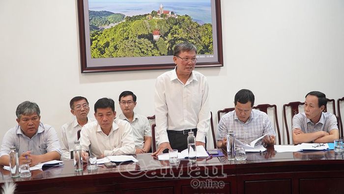 Đại biểu tham dự phát biểu ý kiến tại buổi họp. 