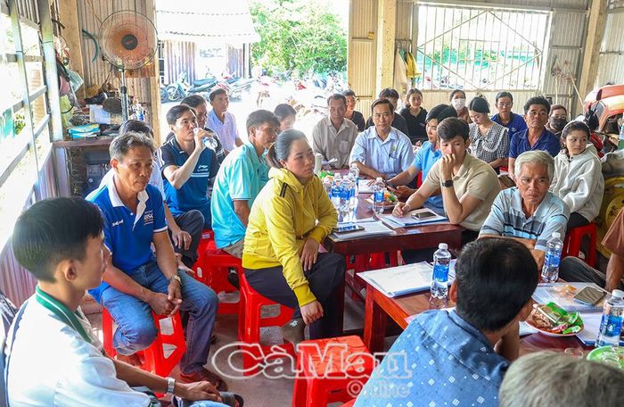 Nông dân các ấp 7, 8, 11 và 14 tham gia tập huấn chuyển đổi số trong sản xuất lúa chất lượng cao, phát thải thấp.