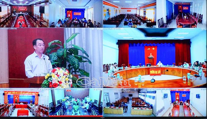 Hội nghị được kết nối trực tuyến đến các điểm cầu xã, phường.