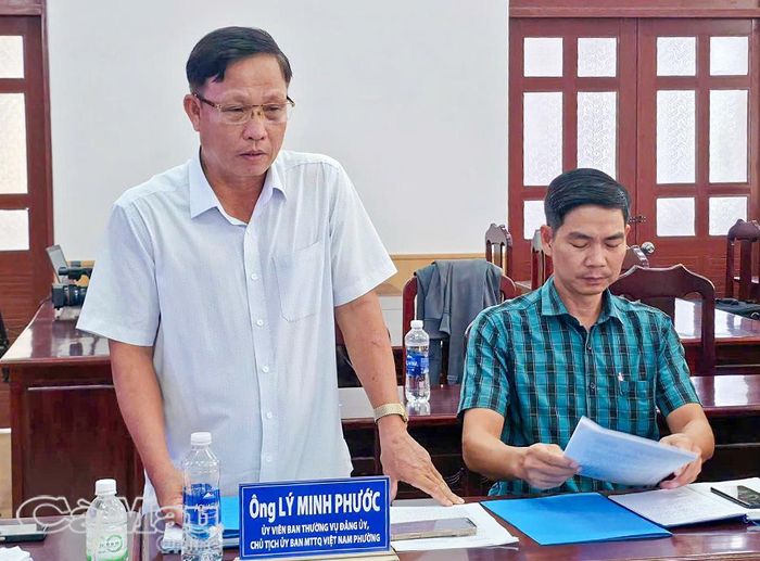 Ông Lý Minh Phước, Chủ tịch Uỷ ban MTTQ Việt Nam phường Giá Rai, thông tin về công tác phối hợp tuyên truyền, vận động thực hiện mục tiêu tăng trưởng kinh tế.