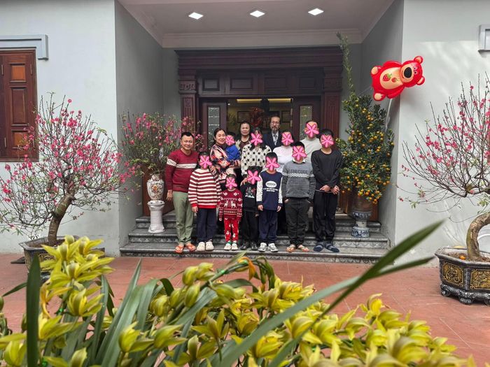 Đại gia đình chụp ảnh kỉ niệm vào dịp Tết.