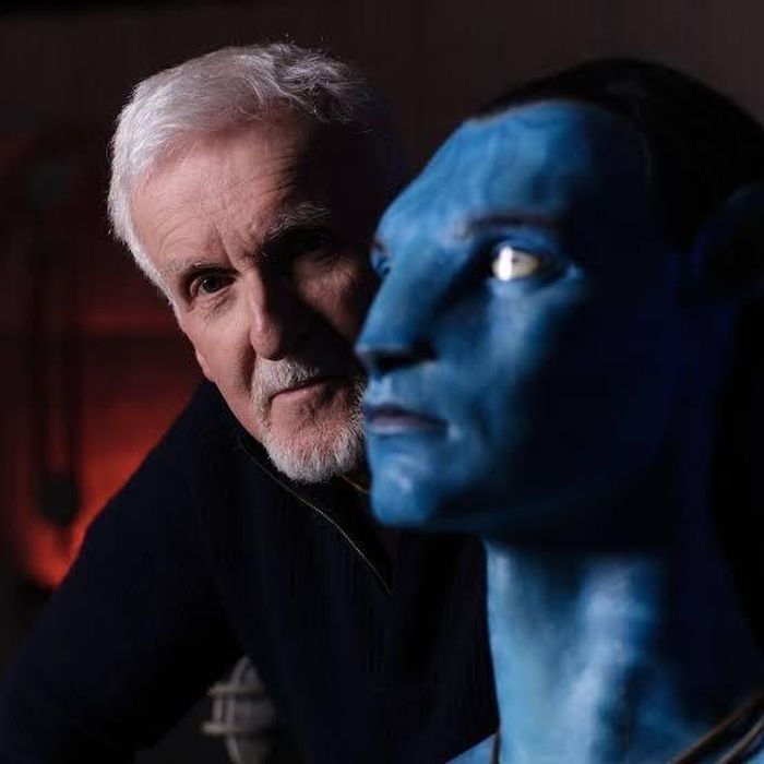 Xếp thứ hai là James Cameron với khoảng 9,8 tỷ USD doanh thu phòng vé toàn cầu.