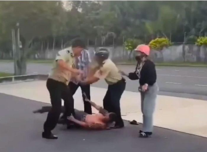 Hình ảnh vụ việc cắt từ clip.